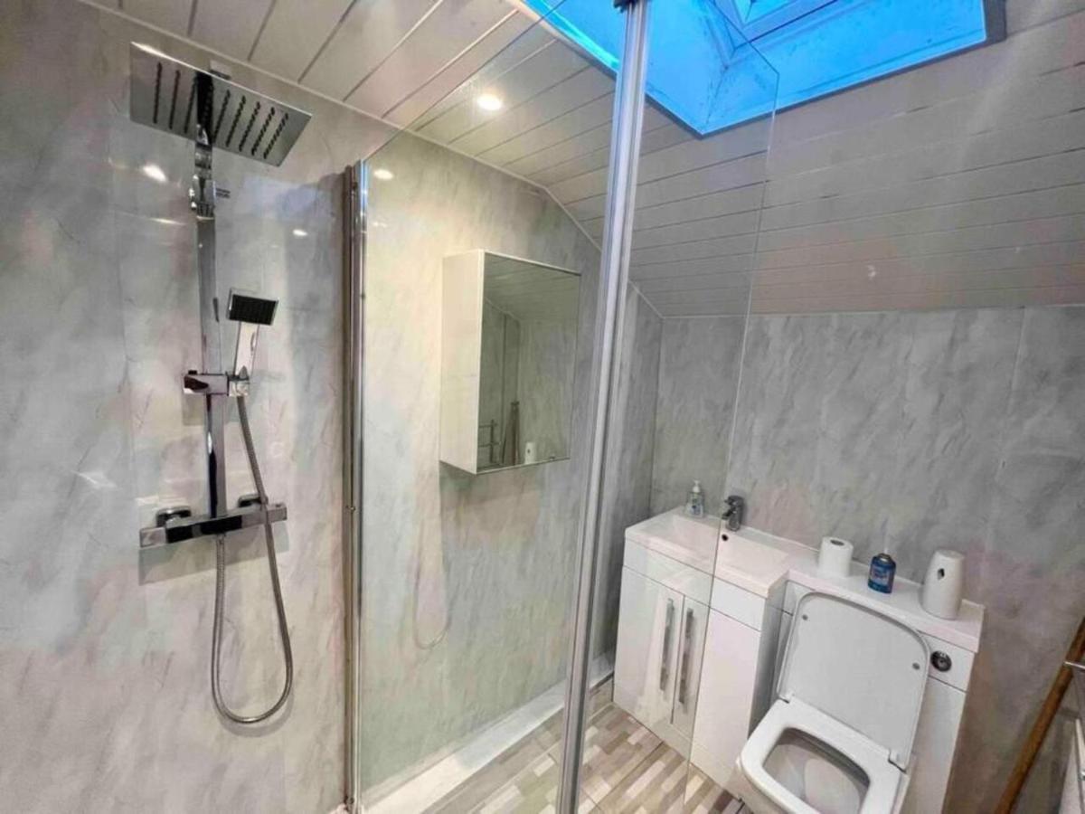 Spacious 3 Bedroom Home In Glasgow - Free Parking Exterior foto